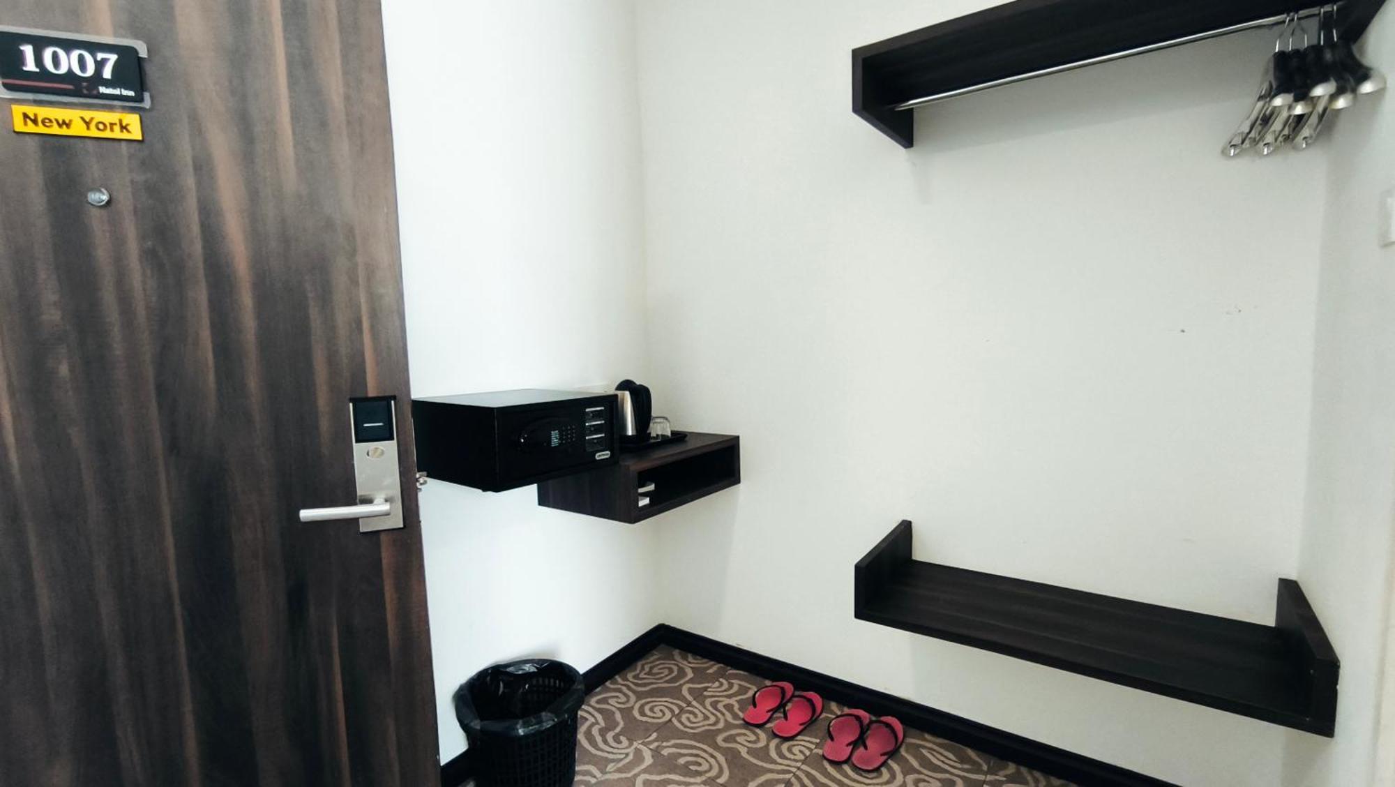 Natol Hotel Kuching Luaran gambar