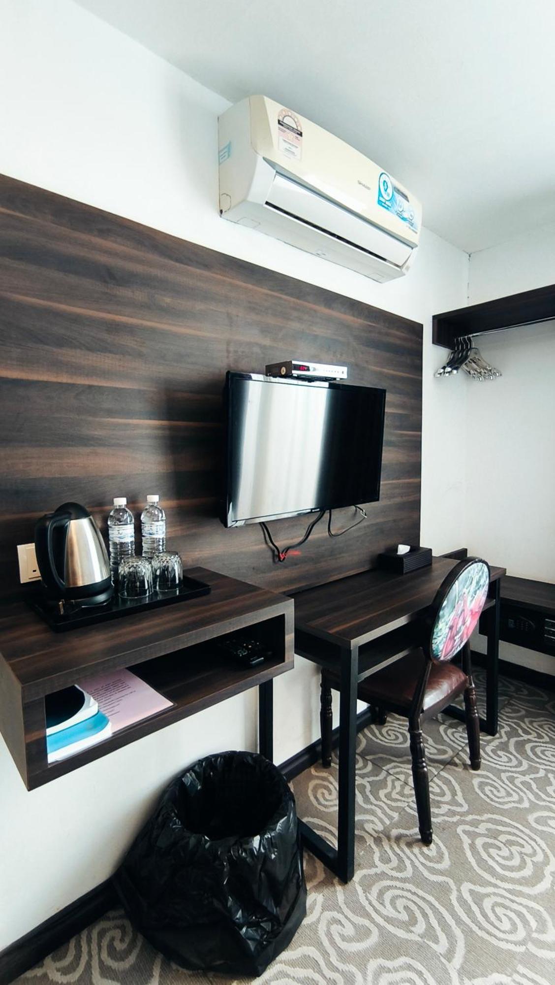 Natol Hotel Kuching Luaran gambar